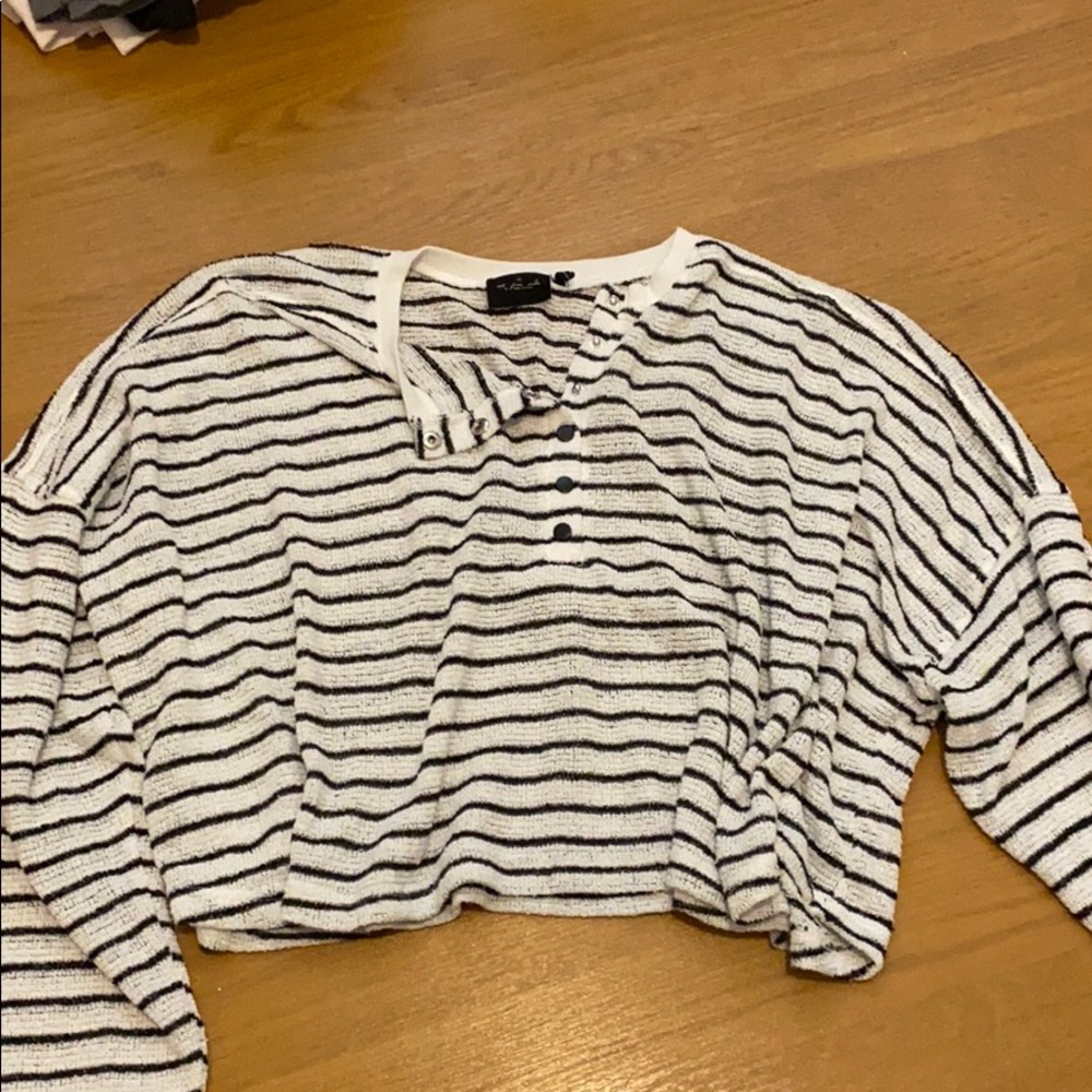 Stripped top